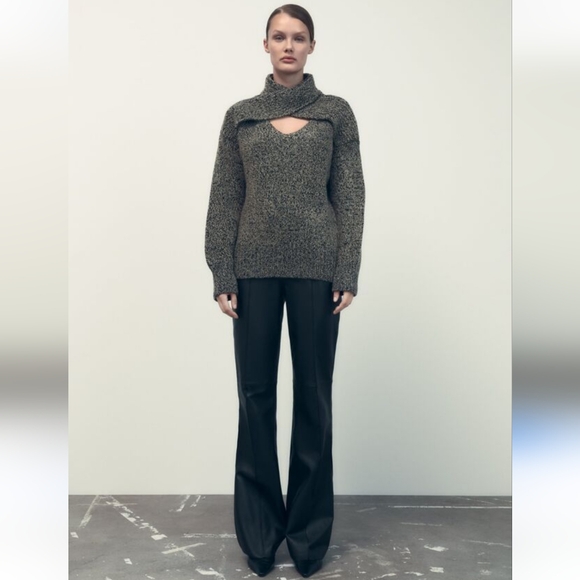 BNWT! Zara cut-out knit sweater - Picture 2 of 10
